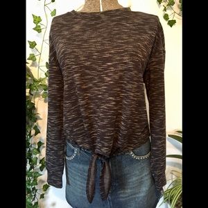 Black/white knit tie up top